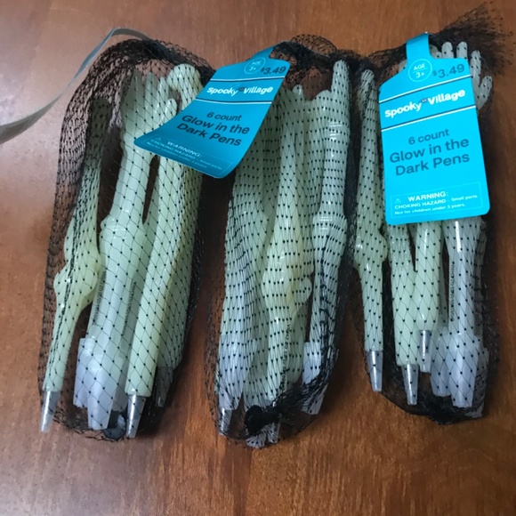 Halloween Spooky Village Glow in the Dark Pens for sale 6 count per pack - Picture 3 of 5